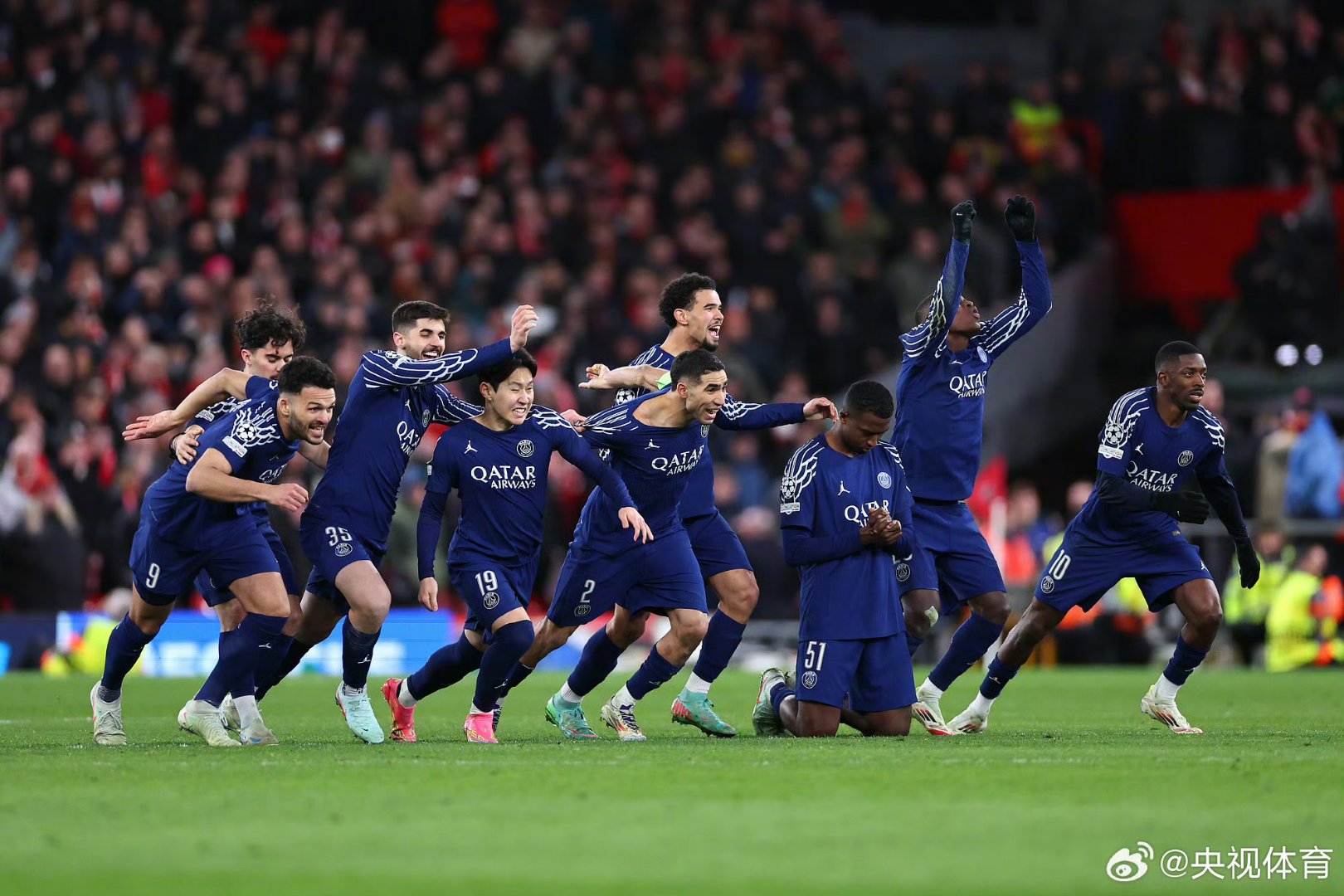 包含巴黎客场逼平波尔图，成功晋级半决赛的词条