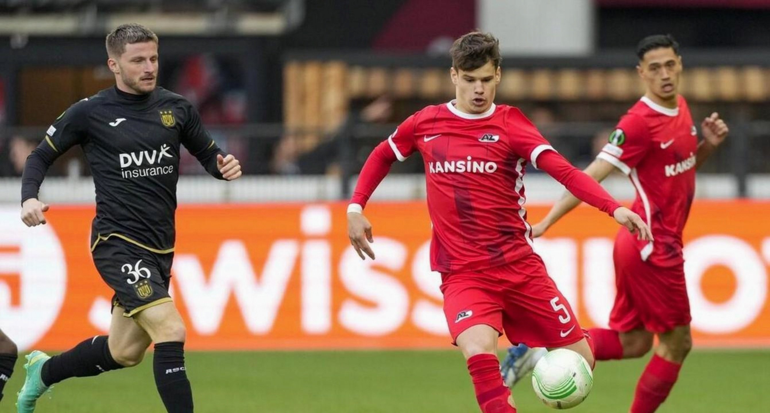 阿尔克马尔领衔荷甲得分榜,个人能力抢眼 阿尔克马尔领衔荷甲得分榜,个人能力抢眼