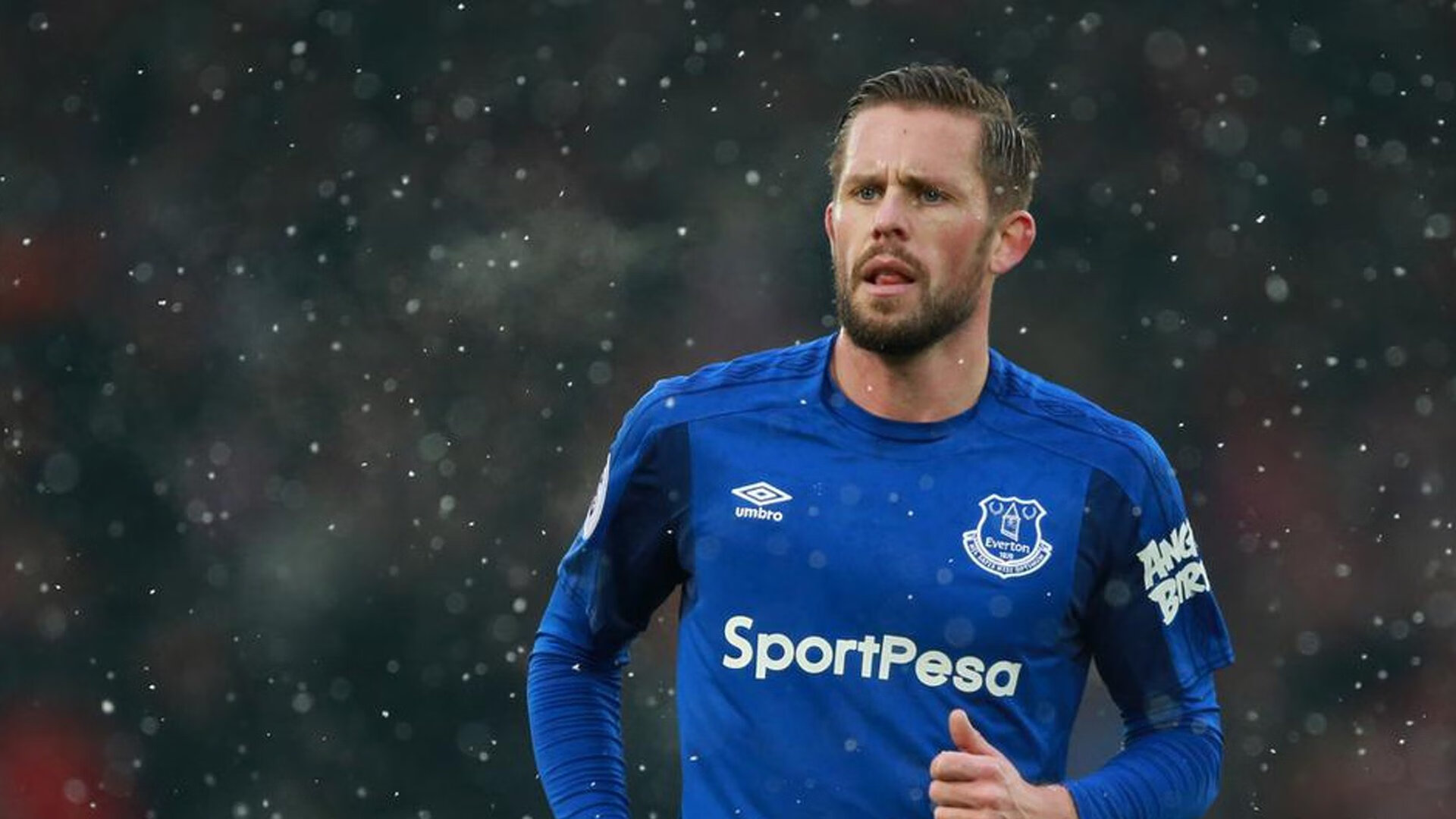 赛道上的风暴,F1新赛季揭幕战之夜,凯塞多彻底打爆防线