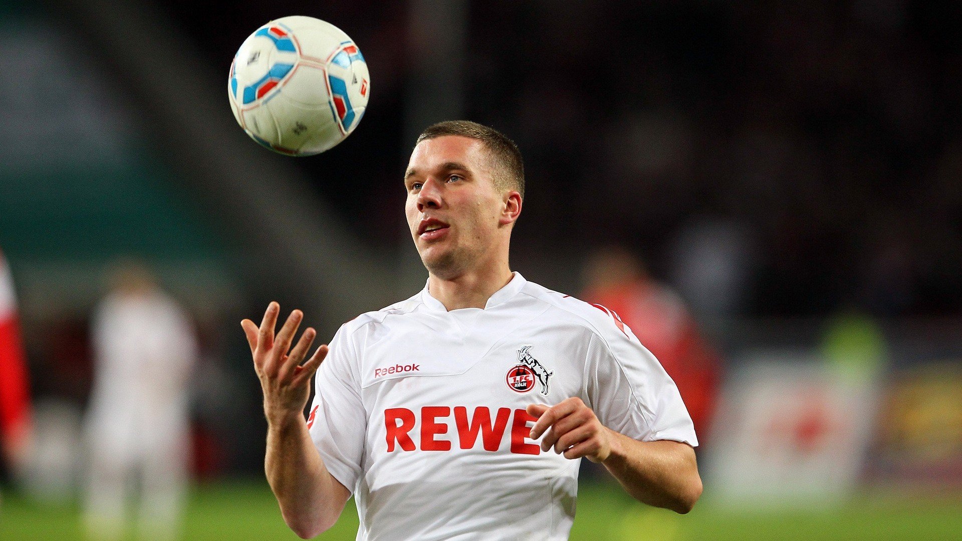 F1年度争冠焦点战，哥斯达黎加狂胜喀麦隆，一场跨界隐喻的启示