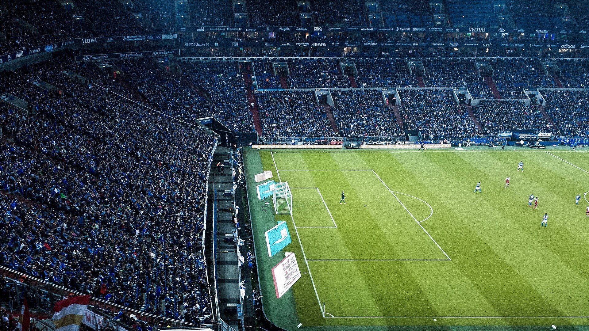 逆袭之夜,拉塞尔高光表现,哈斯车队绝杀梅赛德斯